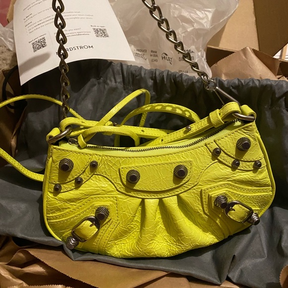 WOMEN'S LE CAGOLE MINI BAG WITH CHAIN IN LIME - Picture 1 of 14